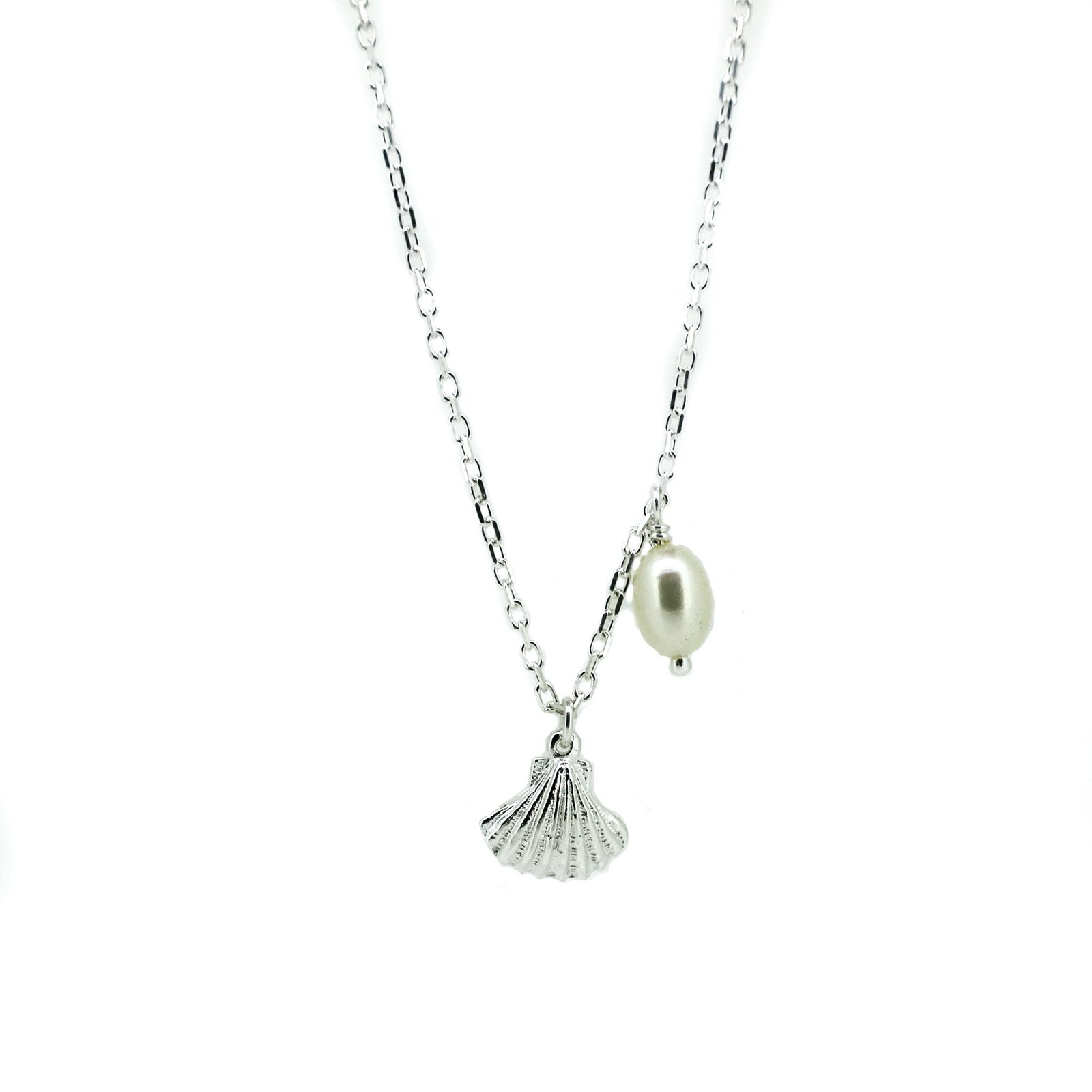 Beach Love shell and pearl necklace in sterling silver with freshwater pearl